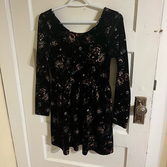 Floral Velvet Fit and Flare Dress - Picture 2 of 4